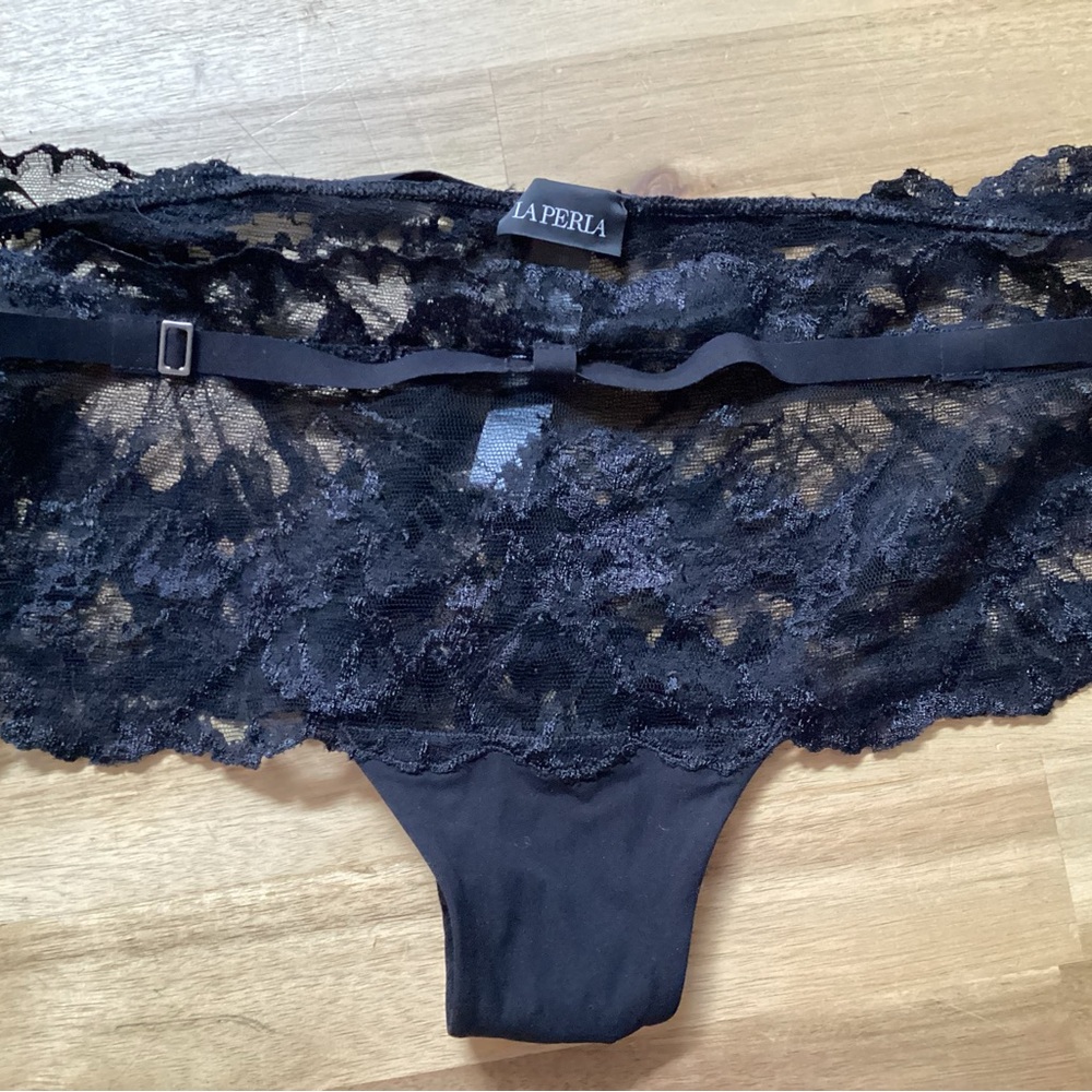 La Perla Black Lace Panties with Intricate Design